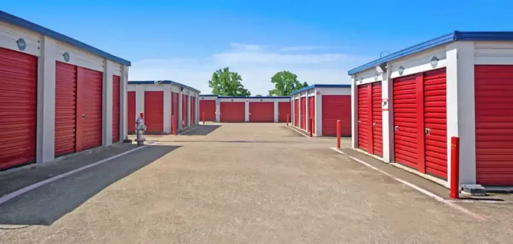 Pros and Cons of Owning Storage Units